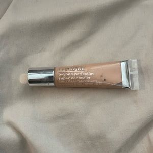 Clinique beyond perfecting concealer